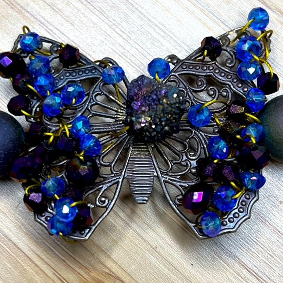 Vintage Butterfly Beaded Bracelet with rainbow aura Crystal geode - Picture 6 of 8